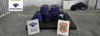 Receita Federal realiza busca aduaneira em navio atracado no Porto de Santos e identifica contêiner contaminado com 289 kg de cocaína